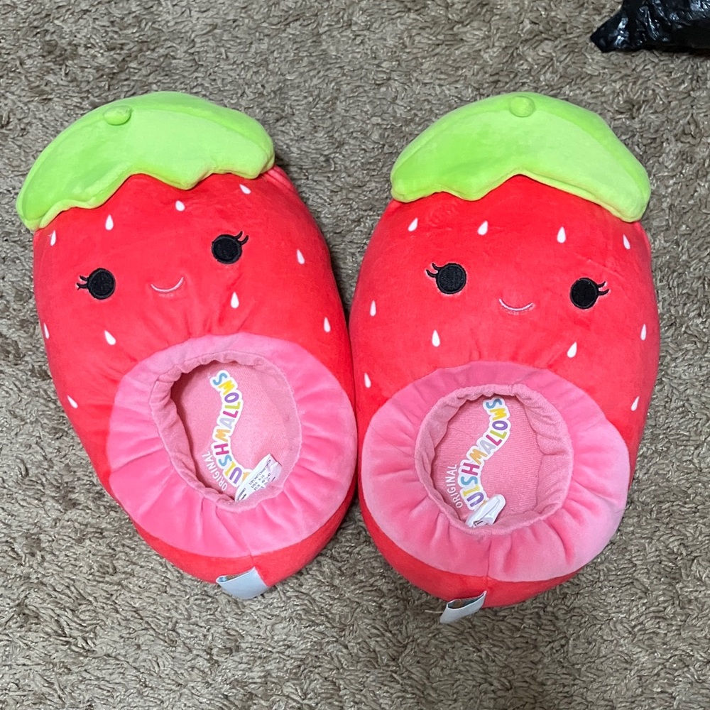 Squishmallows Strawberry Slippers - Red and Green